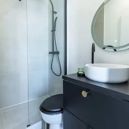 So Ouest/courcelles : Magnifique Apartman *